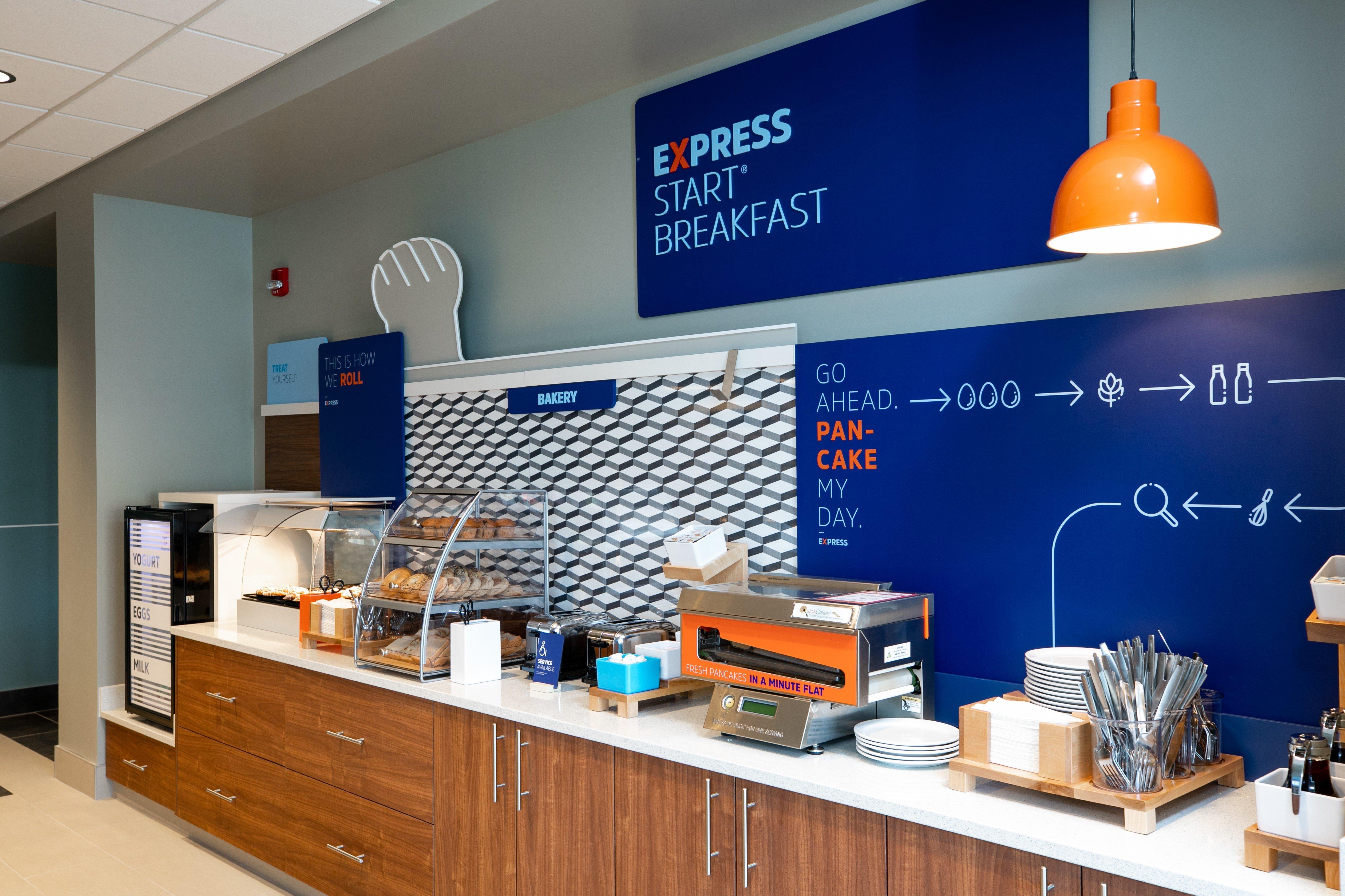 Holiday Inn Express - Lethbridge Southeast By Ihg Exterior photo